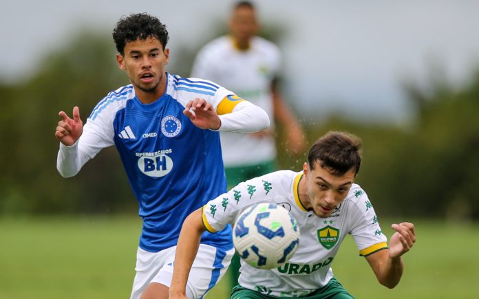 Rhuan Gabriel marcou o segundo gol do Cruzeiro na vitória sobre o Cuiabá (Foto: Ascom Cuiabá)