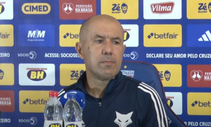 Leonardo Jardim em coletiva no Castelão