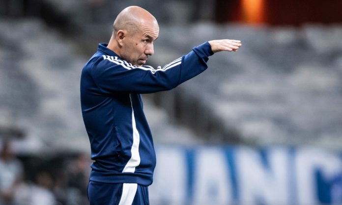Leonardo Jardim durante Cruzeiro x Unión-ARG, no Mineirão