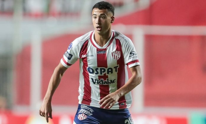 Rafael Profini, volante do Unión, em jogo da Sula