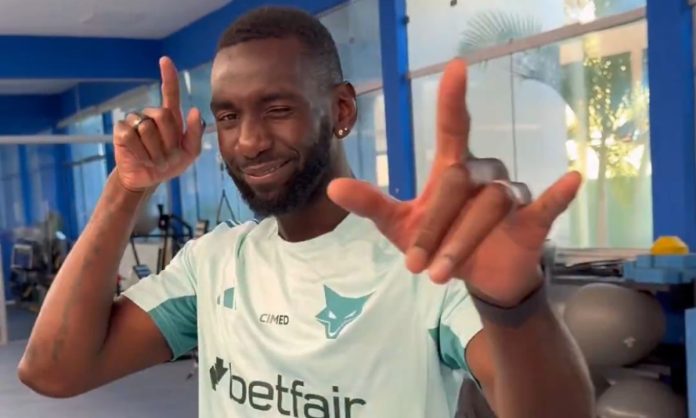 Bolasie em reapresentação do Cruzeiro na Toca II