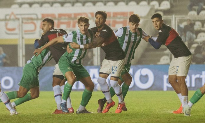 Banfield perdeu para o Tigre por 2 a 0 na Copa Argentina