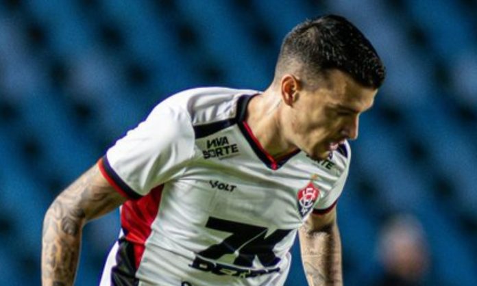Bruno Xavier, ex-meia do Vitória