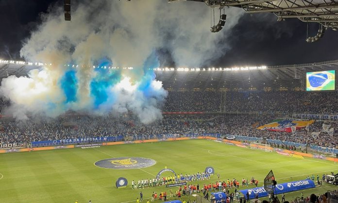 Torcida do Cruzeiro fez uma grande festa nas arquibancadas