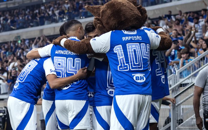 Time do Cruzeiro no Mineirão (Foto: Gustavo Aleixo/Cruzeiro)