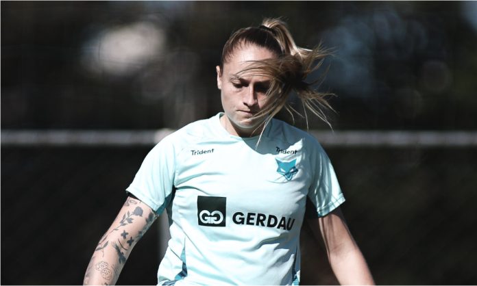 Isa Haas, zagueira do Cruzeiro
