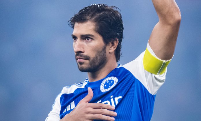 Lucas Silva, volante e capitão do Cruzeiro