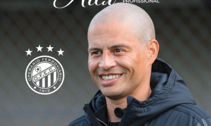 Operário anunciou, nesta segunda (16), a contratação de Alex