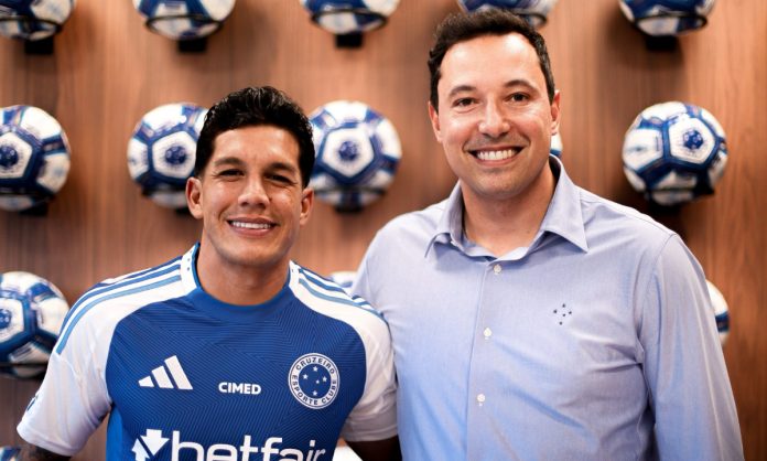 Pedro Junio participou da renovação de Romero no Cruzeiro
