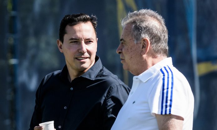 Pedro Junio (vice-presidente de futebol) e Paulo Pelaipe (diretor executivo) na Toca da Raposa II (Foto: Gustavo Aleixo/Cruzeiro)