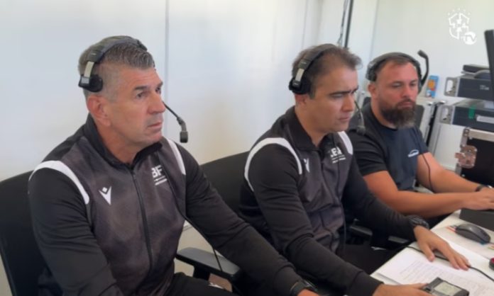 Marcelo de Lima Henrique opera cabine do VAR em treino da CBF