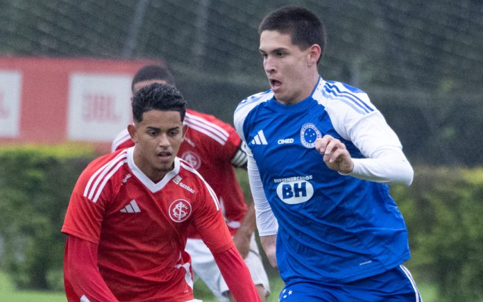 Cruzeiro venceu o Inter por 2 a 0