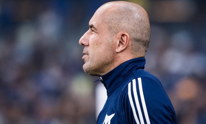 Leonardo Jardim, técnico do Cruzeiro, contra o Palmeiras, no Mineirão