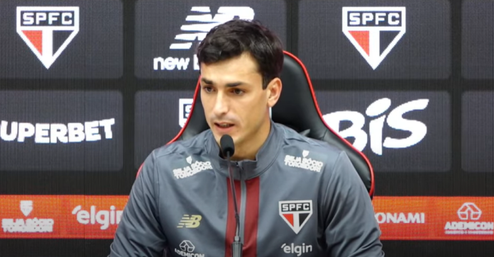 Dinenno, em coletiva no São Paulo (Foto: reprodução/São Paulo)
