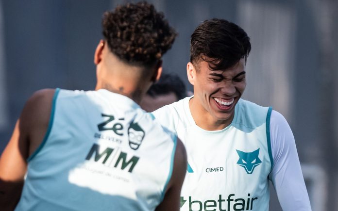 Kaio Jorge, atacante do Cruzeiro, em treino na Toca II