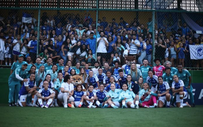 Torcida do Cruzeiro marcou presença na Arena Gregorão