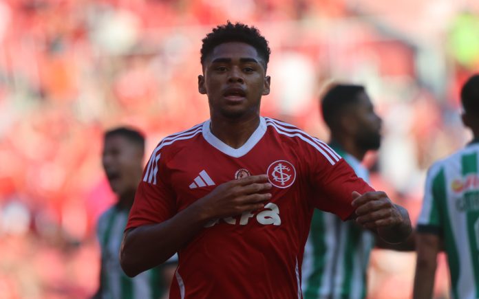 Victor Gabriel, zagueiro do Inter