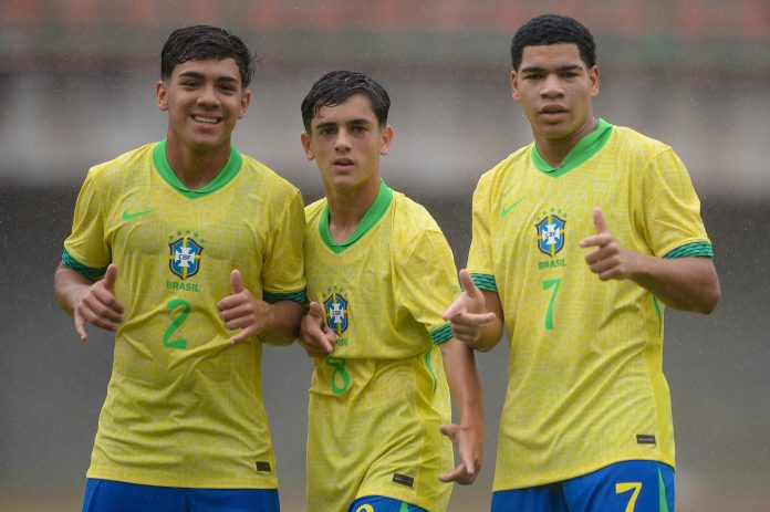 Camisa 7 da seleção, Thaylon Barbosa fez gol e deu assistência (Foto: Jhony Pinho / Staff Images / CBF)