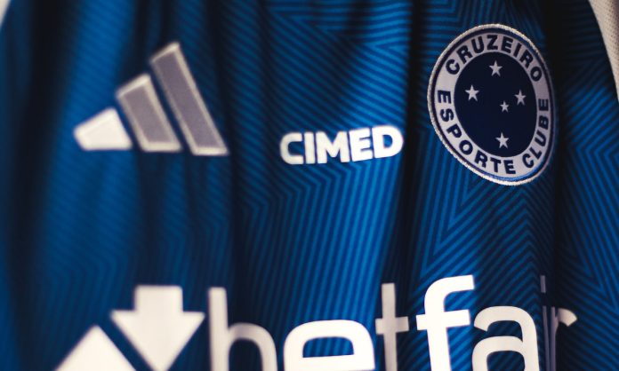 Cruzeiro terá terceiro uniforme em 2025