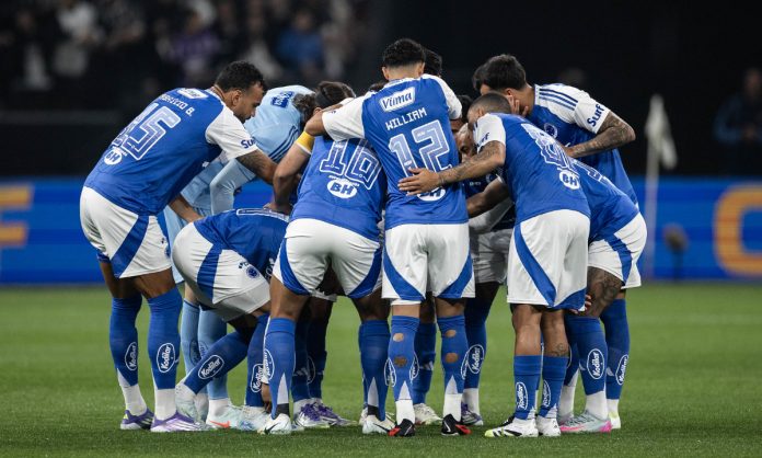 Cruzeiro tem três pendurados Cruzeiro tem três jogadores pendurados no Brasileirão