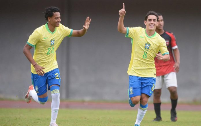 Henrique Lemos comemora gol pela Seleção Brasileira Sub-15 (Foto: Divulgação/CBF)