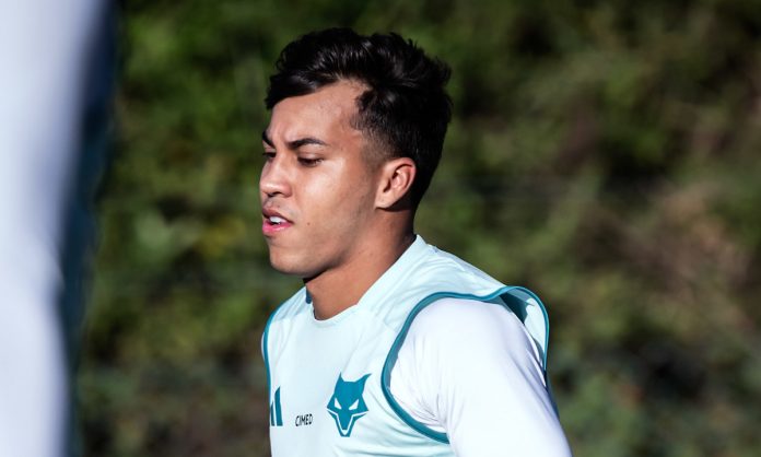 Kaio Jorge durante treino Kaio Jorge tem dois cartões amarelos no Brasileiro