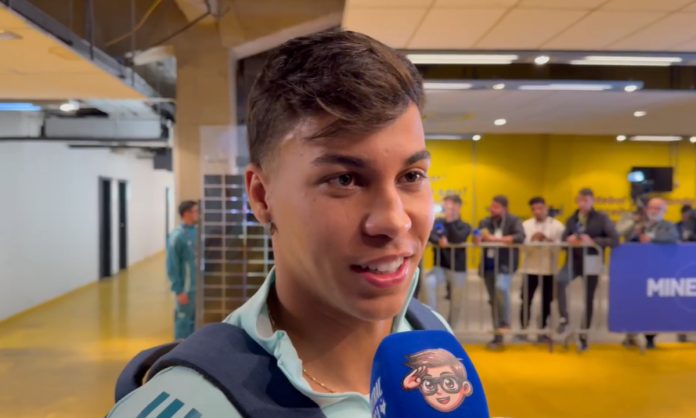 Kaio Jorge brinca sobre Pix a Romero por assistência