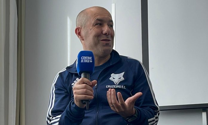 Leonardo Jardim em entrevista à Samuca TV e ao Central da Toca