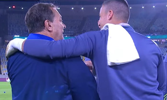 Pedrinho e Fábio se encontraram no gramado do Maracanã