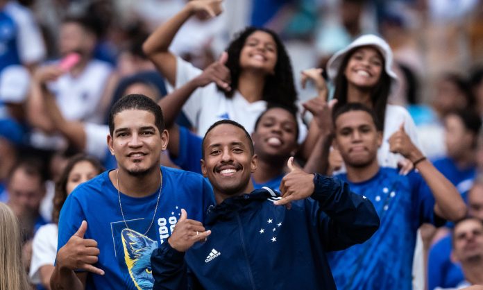 Torcida do Cruzeiro lota o Mineirão Torcida do Cruzeiro tem lotado o Mineirão