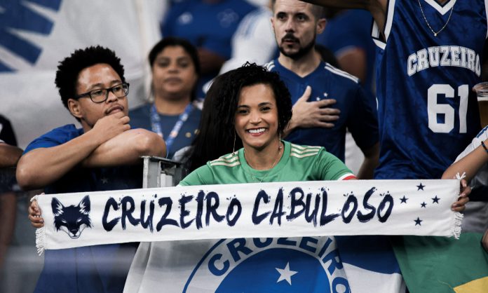 Torcida do Cruzeiro no Mineirão Torcida do Cruzeiro no Mineirão