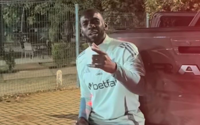 bolasiecomemoração Bolasie comemorou goleada sobre o Juventude