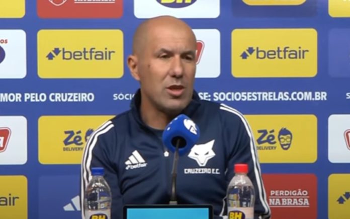 Leonardo Jardim comentou sobre a busca por reforços