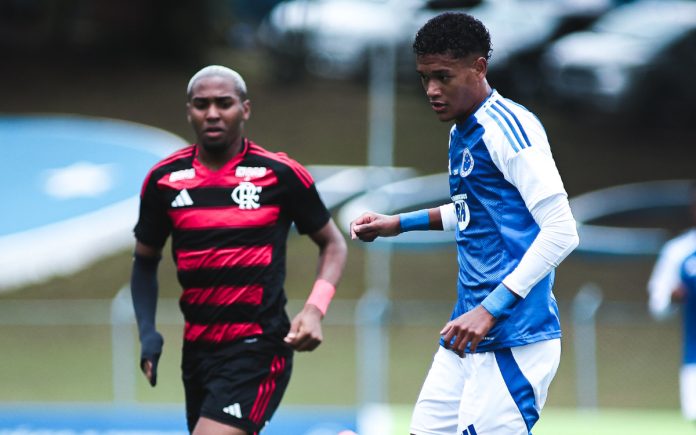 cruzeiroxflamengosub20 Kaique Kenji e Lorran em Cruzeiro x Flamengo, pelo Brasileirão Sub-20