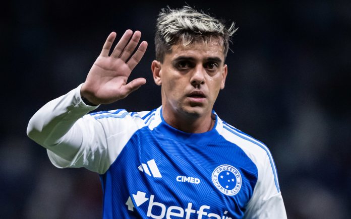 Fagner foi titular contra o CRB, no Mineirão
