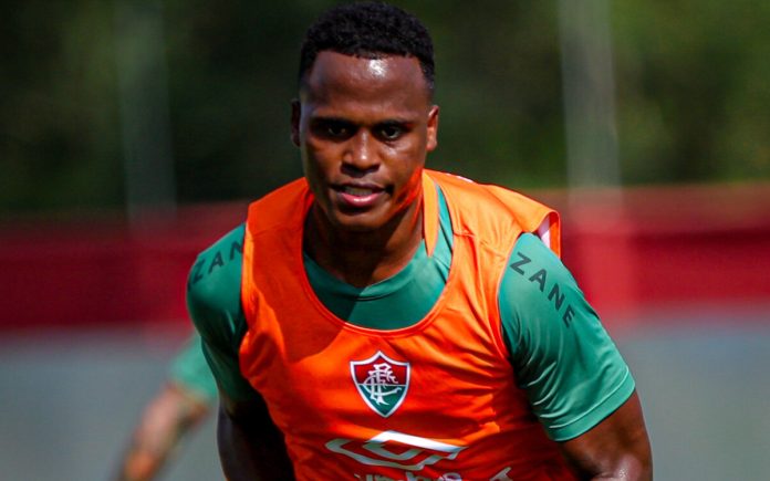 Jhon Arias no treino dessa terça-feira (15)