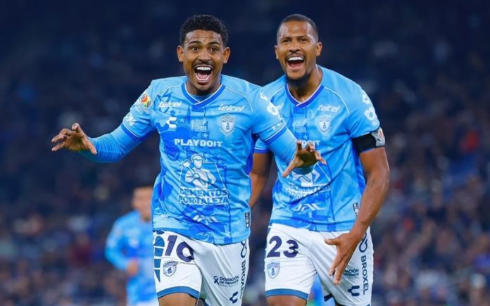 johnkennedypachuca John Kennedy deixou o Pachuca e voltou ao Fluminense