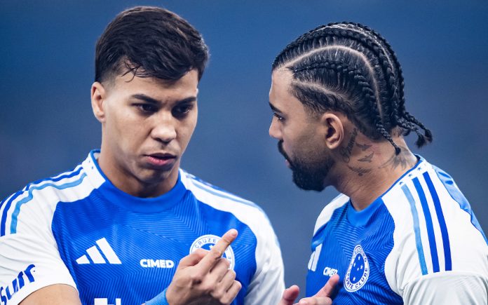 kaiojorgeconversagabigol Kaio Jorge e Gabigol conversam em jogo contra o CRB