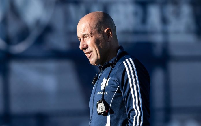 leonardojardimtreinotocaii Leonardo Jardim em treino do Cruzeiro