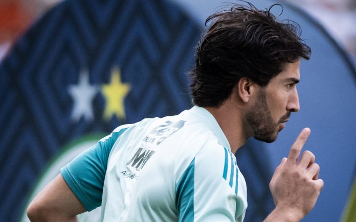 Lucas Silva, meio-campista do Cruzeiro