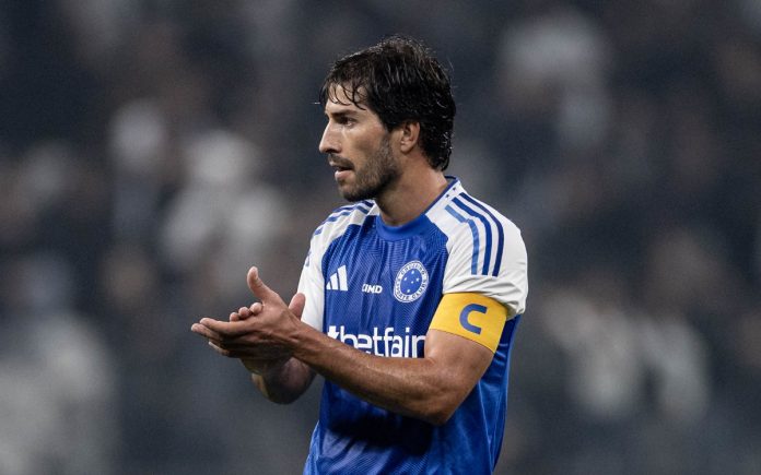 Lucas Silva, capitão do Cruzeiro, contra o Corinthians