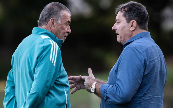 Pelaipe revelou pedido de Pedrinho sobre camisas do Cruzeiro