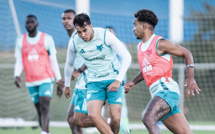 Treino do Cruzeiro na Toca da Raposa II, em BH