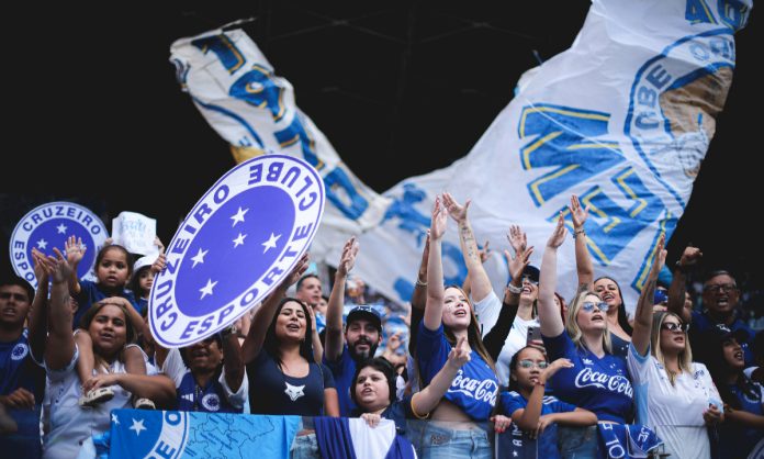 Cruzeirenses têm lotado o Mineirão