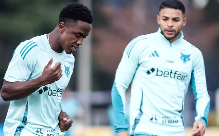 Sinisterra e Wanderson, atacantes do Cruzeiro (Foto: Gustavo Aleixo/Cruzeiro)