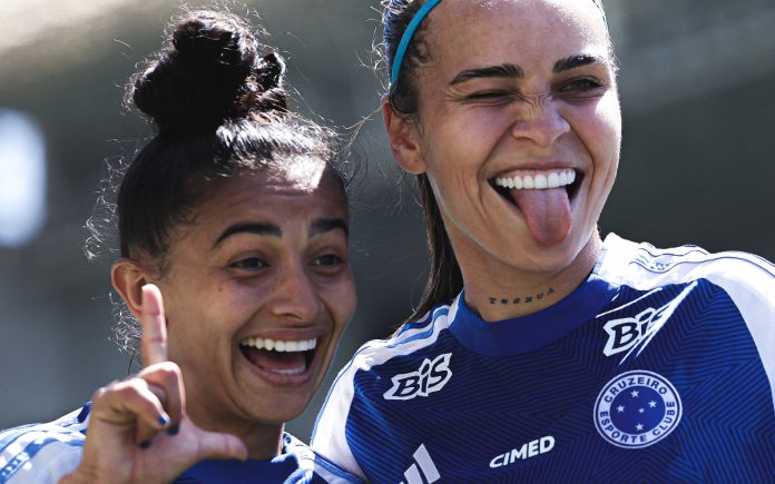 Lelê comemora gol pelo Cruzeiro (Foto: Gustavo Martins/Cruzeiro)