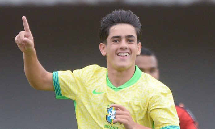 Henrique Lemos pela Seleção Brasileira Sub-15
