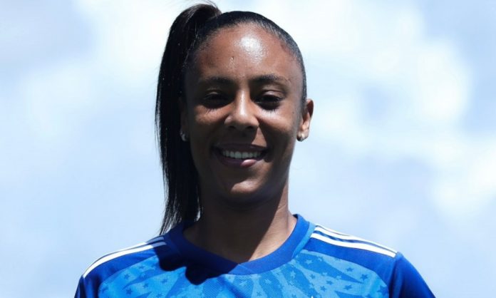 Isabela Fernandes defendeu o Cruzeiro de 2022 a 2024