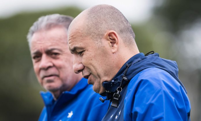 Jardim em treino do Cruzeiro antes de jogo com CRB