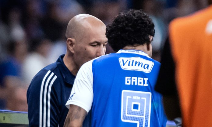 Leonardo Jardim e Gabigol no Mineirão